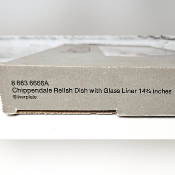 Vintage Oneida Chippendale Relish Tray – Silverplate w/ Glass Liner – New in Box - Picture 10 of 12